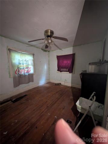 1218-B Essex Street Gastonia NC 28052