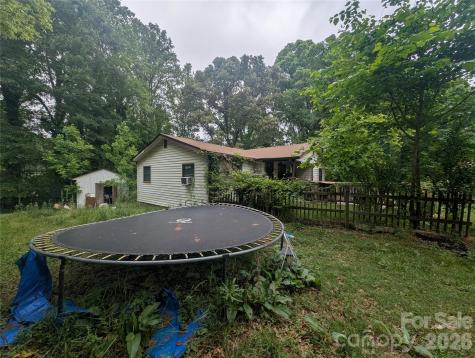 1218-B Essex Street Gastonia NC 28052