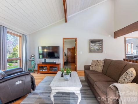 39 Red Oak Lane Alexander NC 28701