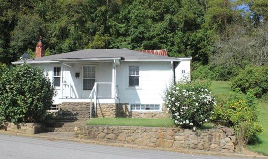 92 Watts Street Canton NC 28716