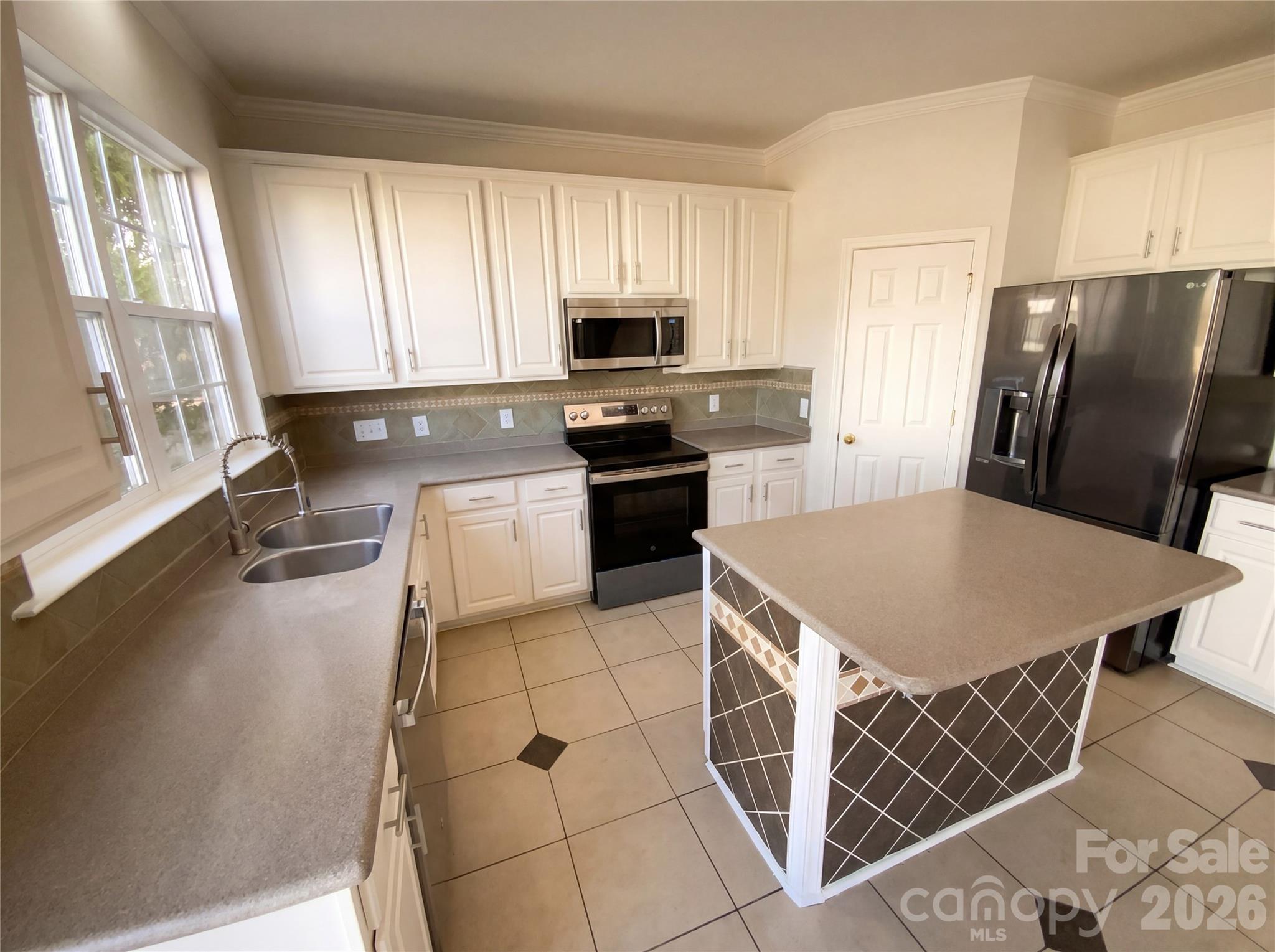10803 Fountaingrove Drive Charlotte NC 28262