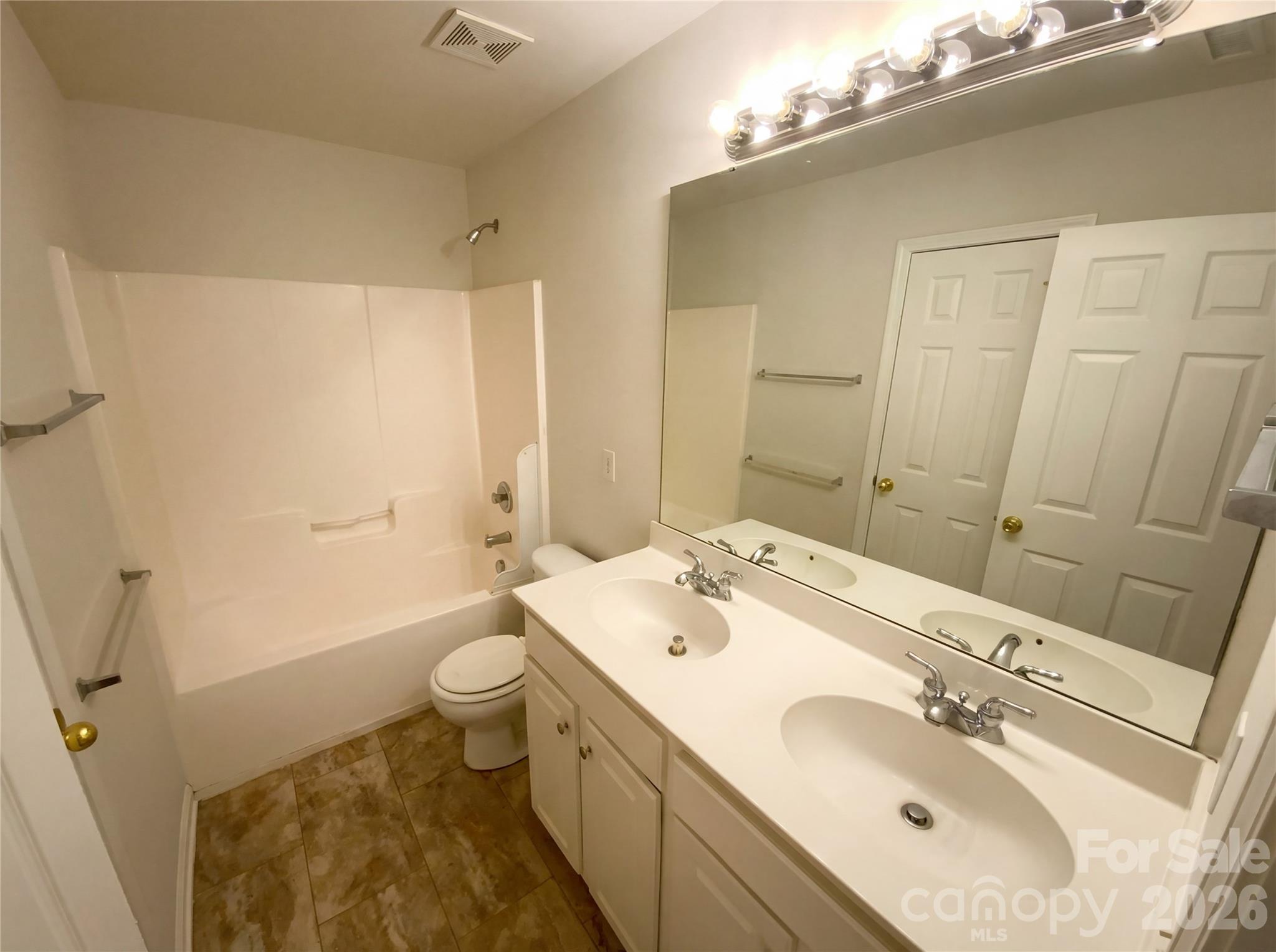 10803 Fountaingrove Drive Charlotte NC 28262