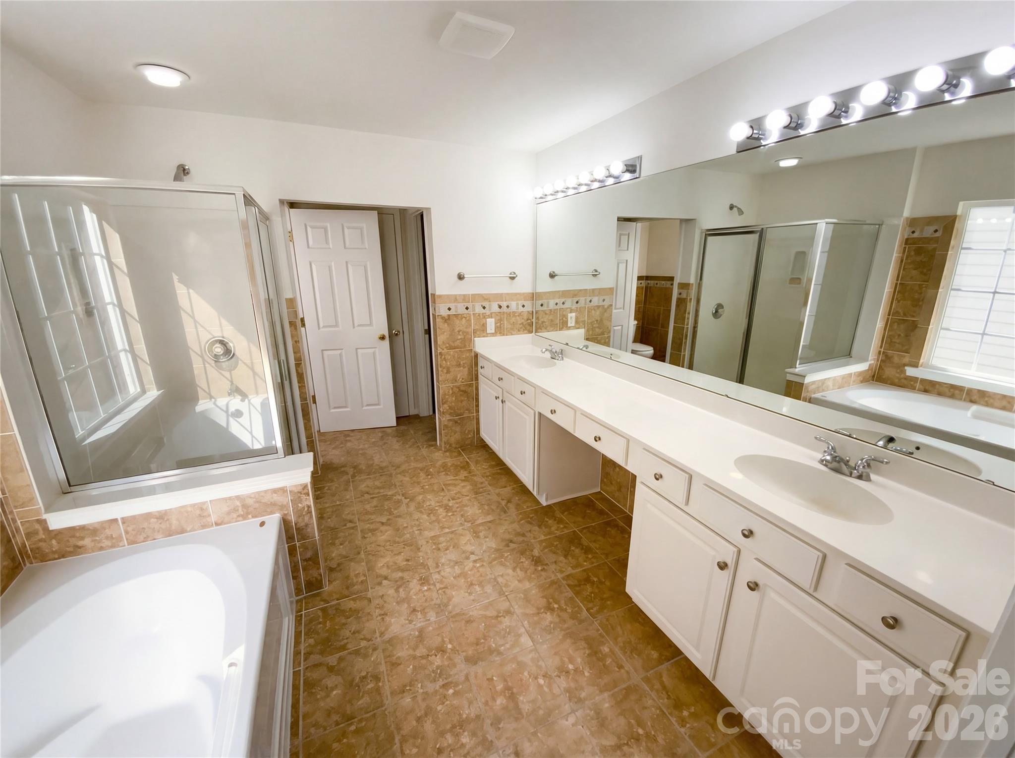 10803 Fountaingrove Drive Charlotte NC 28262