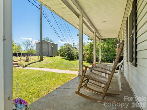 1121 N Canton Road Canton NC 28716