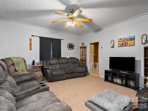 1121 N Canton Road Canton NC 28716