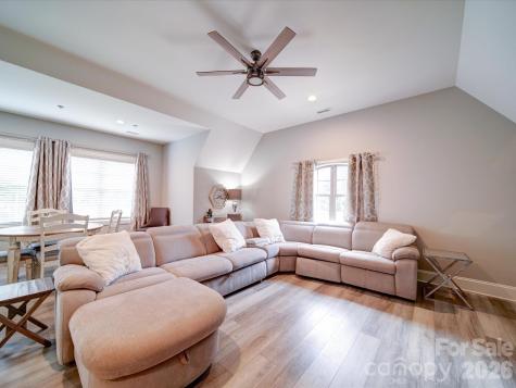 4025 Foxes Trail Cramerton NC 28032