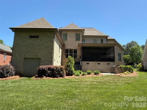 4025 Foxes Trail Cramerton NC 28032