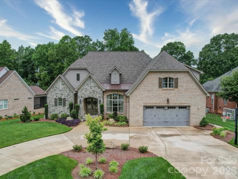 4025 Foxes Trail Cramerton NC 28032