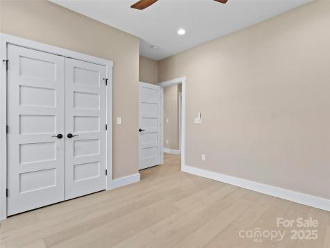 54 Olde Oak Lane Hendersonville NC 28792