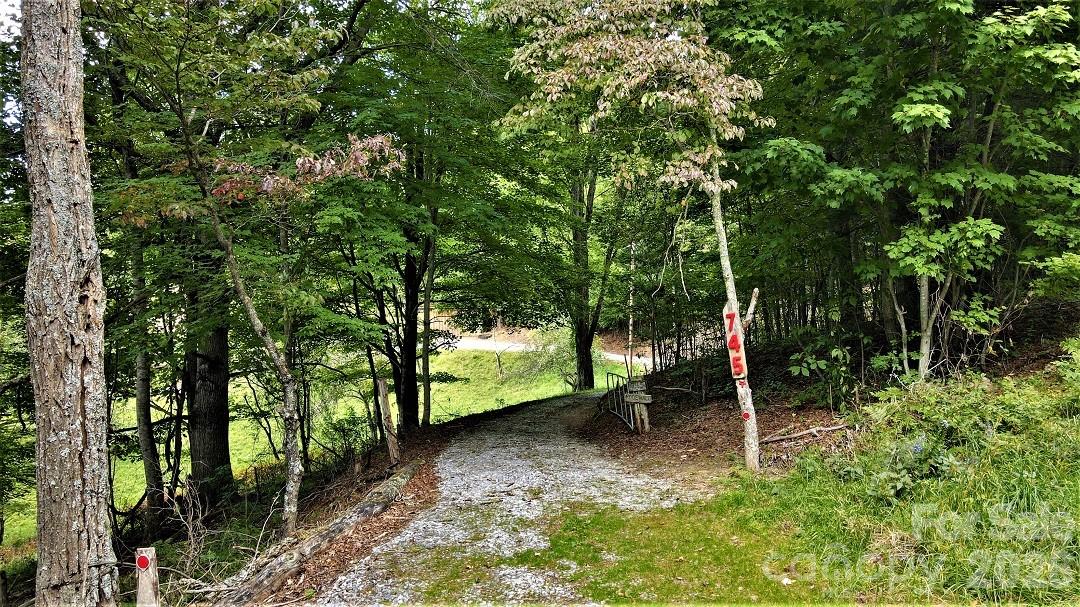 745 Broom Road Tuckasegee NC 28783