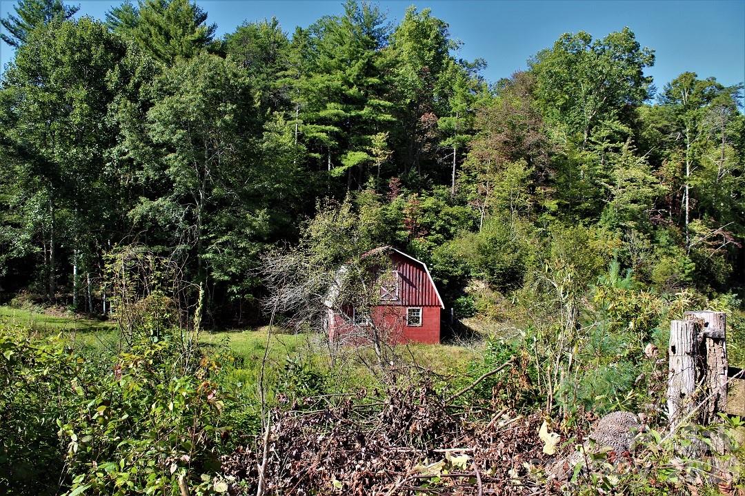 745 Broom Road Tuckasegee NC 28783