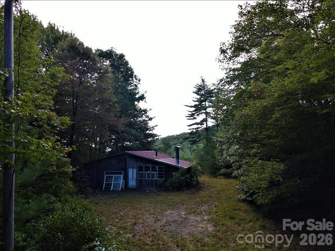 745 Broom Road Tuckasegee NC 28783
