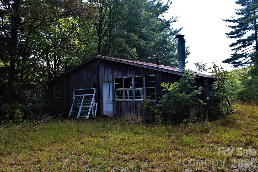 745 Broom Road Tuckasegee NC 28783