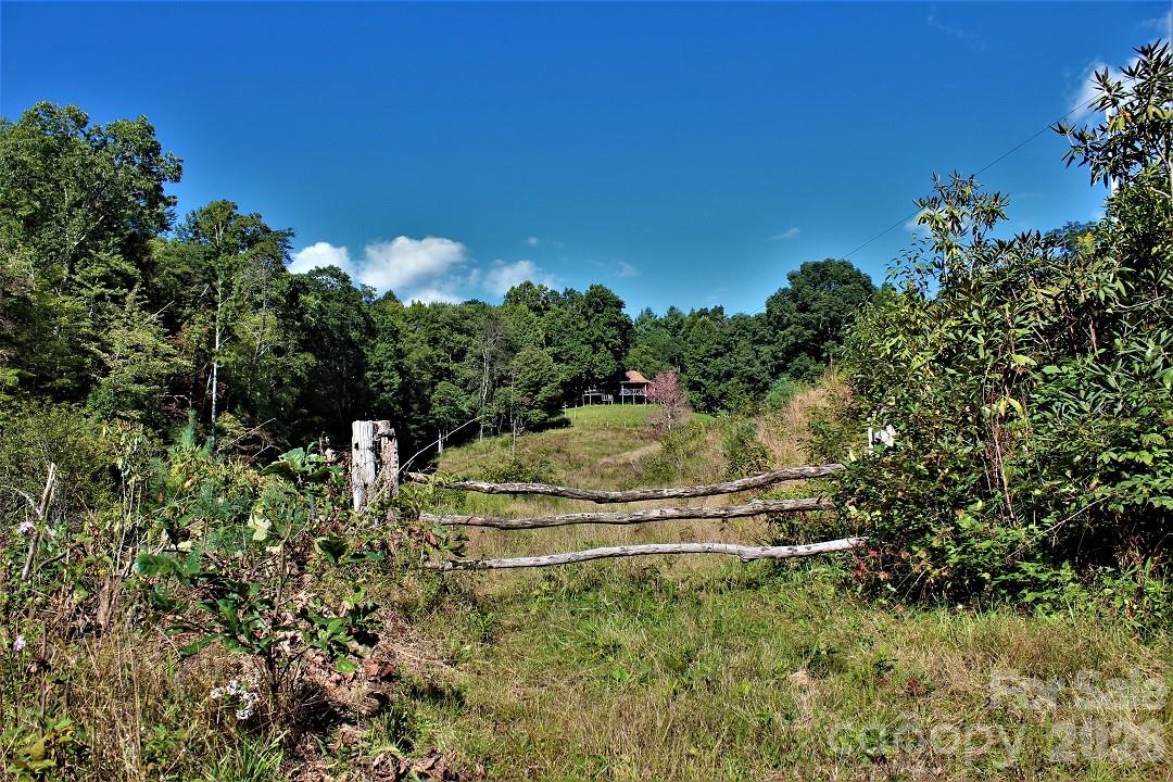 745 Broom Road Tuckasegee NC 28783