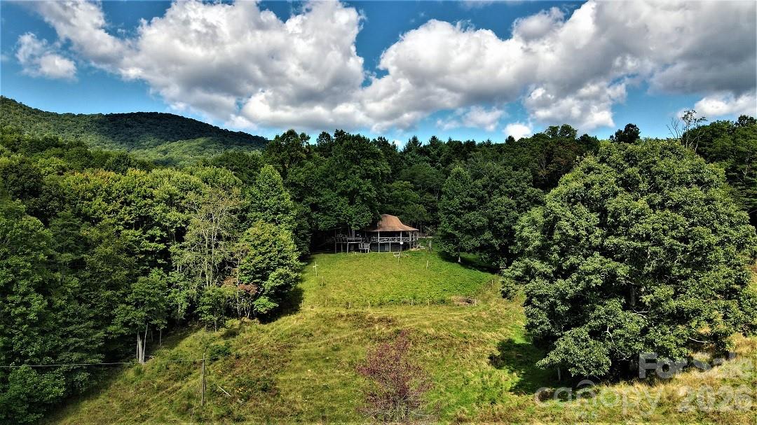 745 Broom Road Tuckasegee NC 28783
