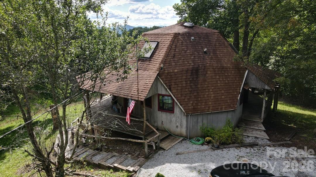 745 Broom Road Tuckasegee NC 28783