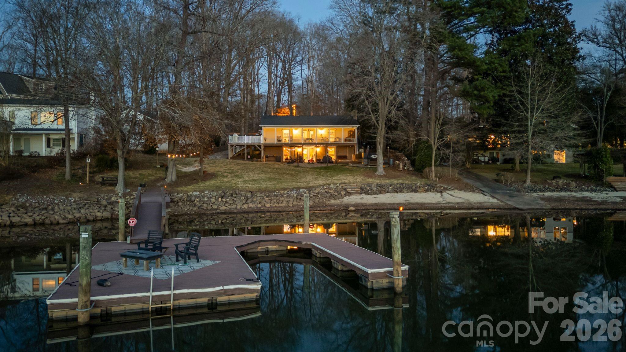 122 Lily Pad Loop Troutman NC 28166
