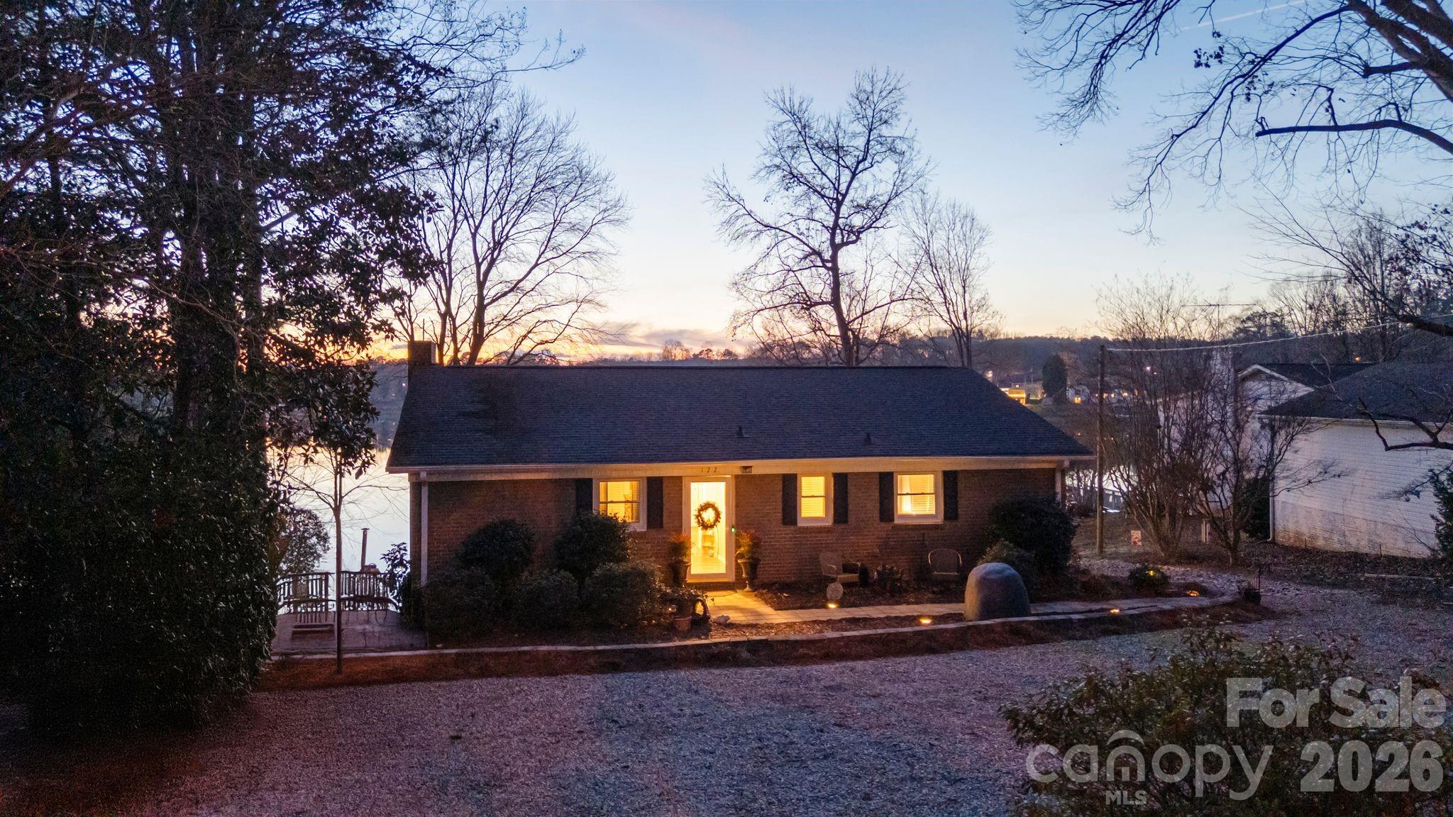 122 Lily Pad Loop Troutman NC 28166