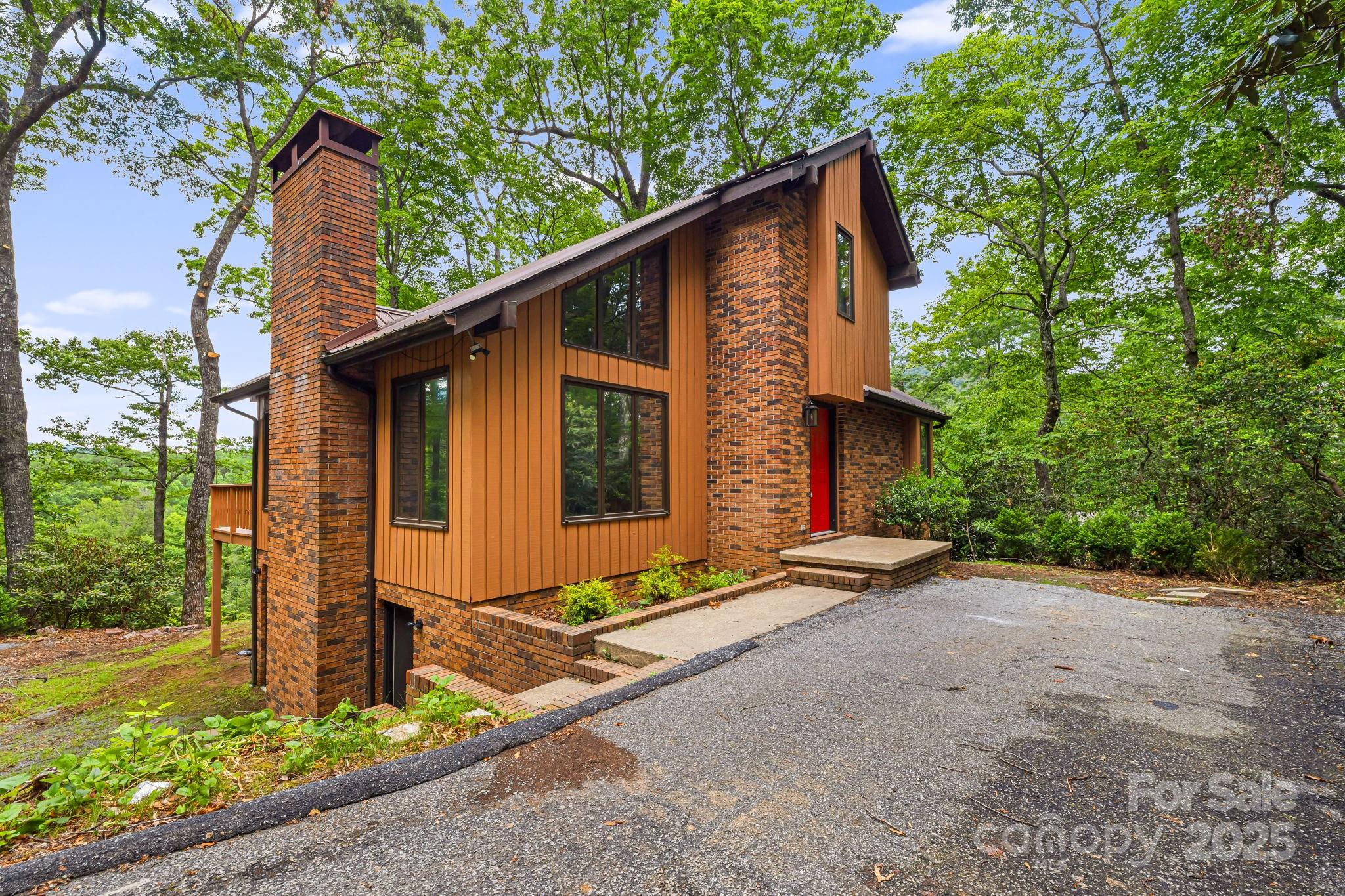 285 Fairway Loop Burnsville NC 28714