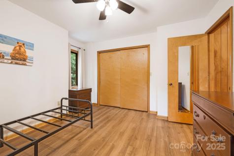 285 Fairway Loop Burnsville NC 28714