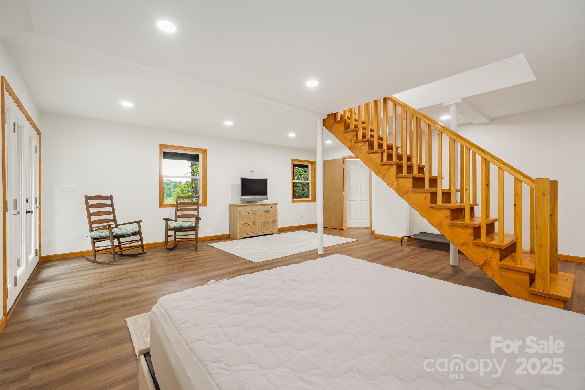 285 Fairway Loop Burnsville NC 28714