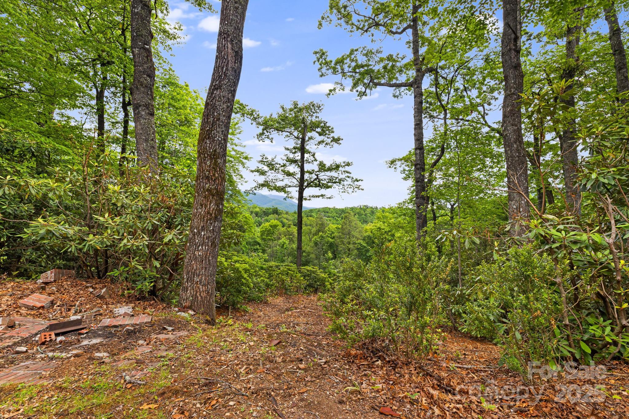 285 Fairway Loop Burnsville NC 28714