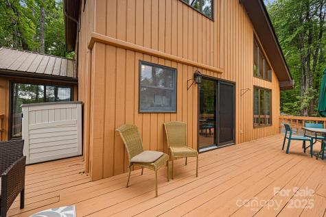 285 Fairway Loop Burnsville NC 28714