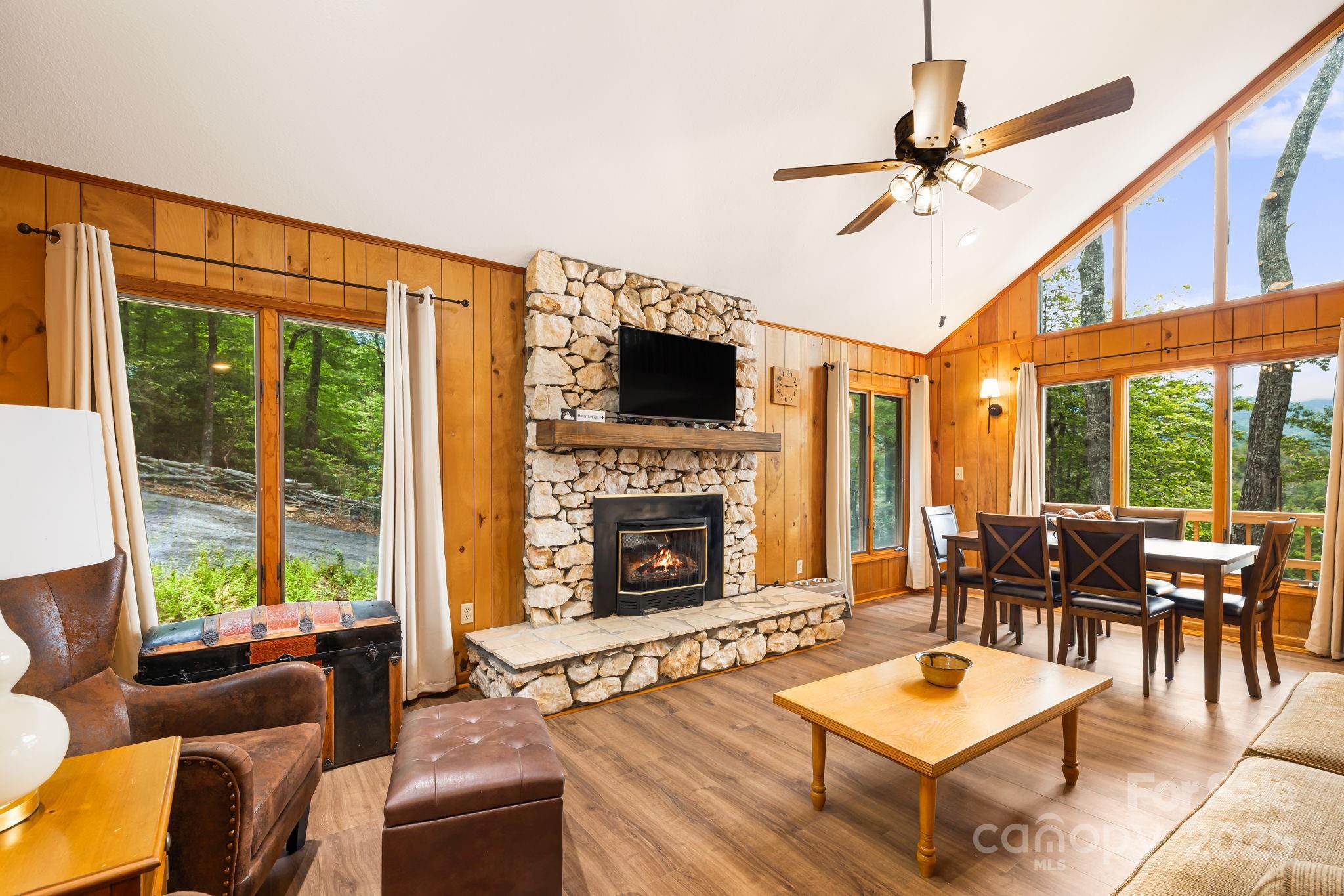 285 Fairway Loop Burnsville NC 28714