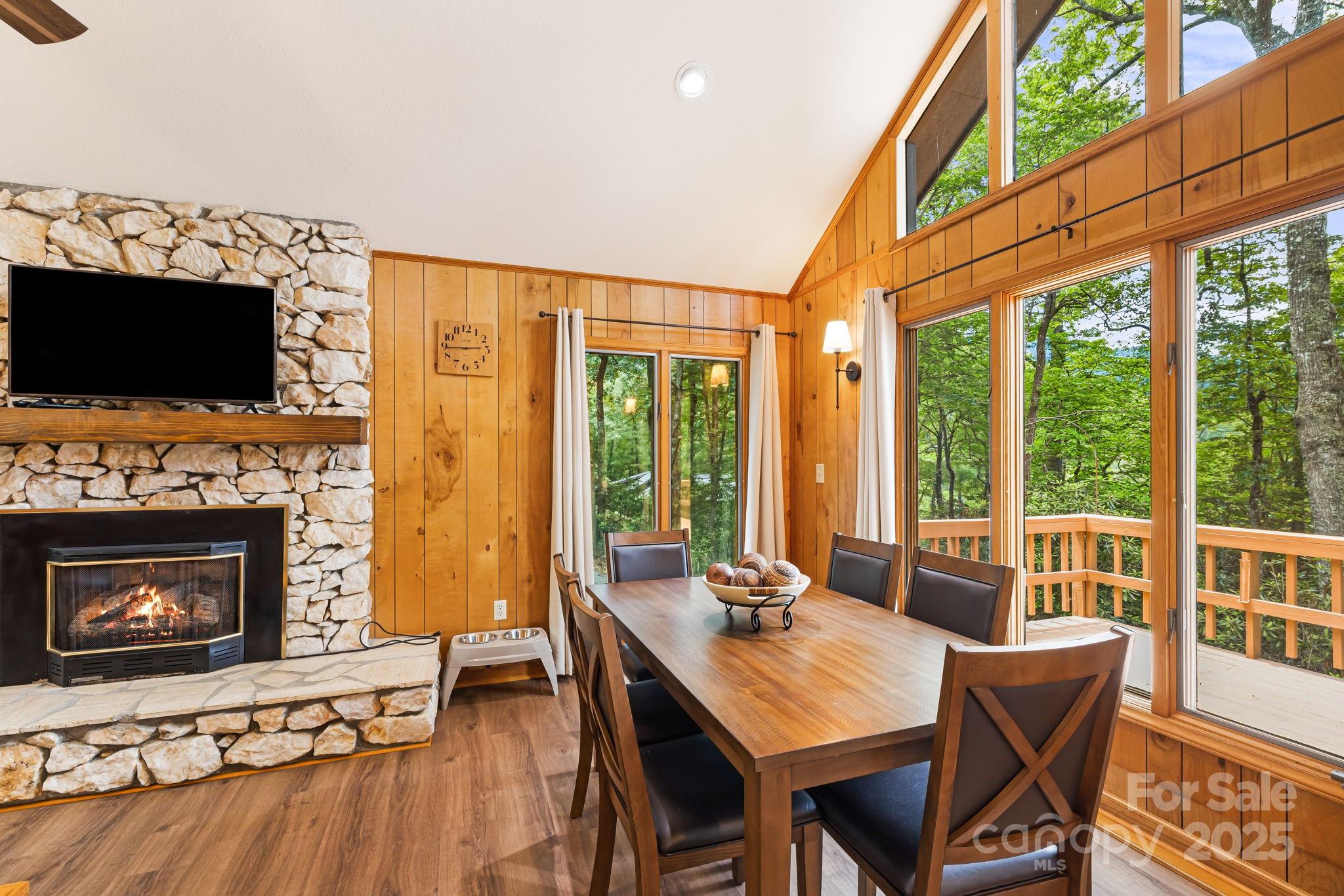 285 Fairway Loop Burnsville NC 28714