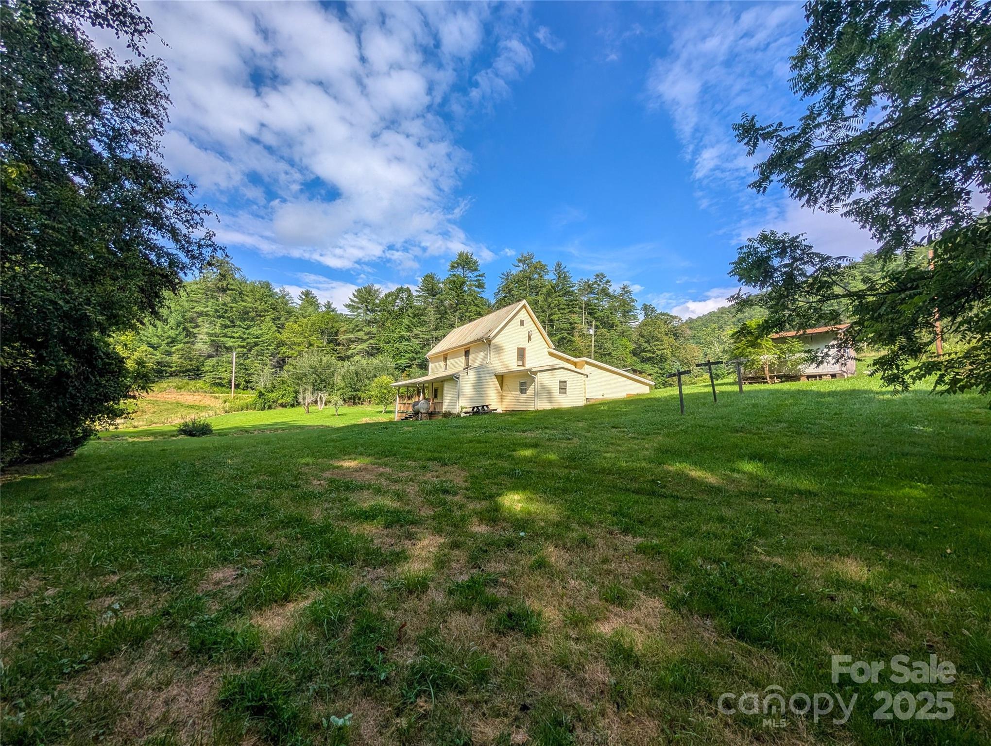 540 Pound Mill Branch Road NE Burnsville NC 28714
