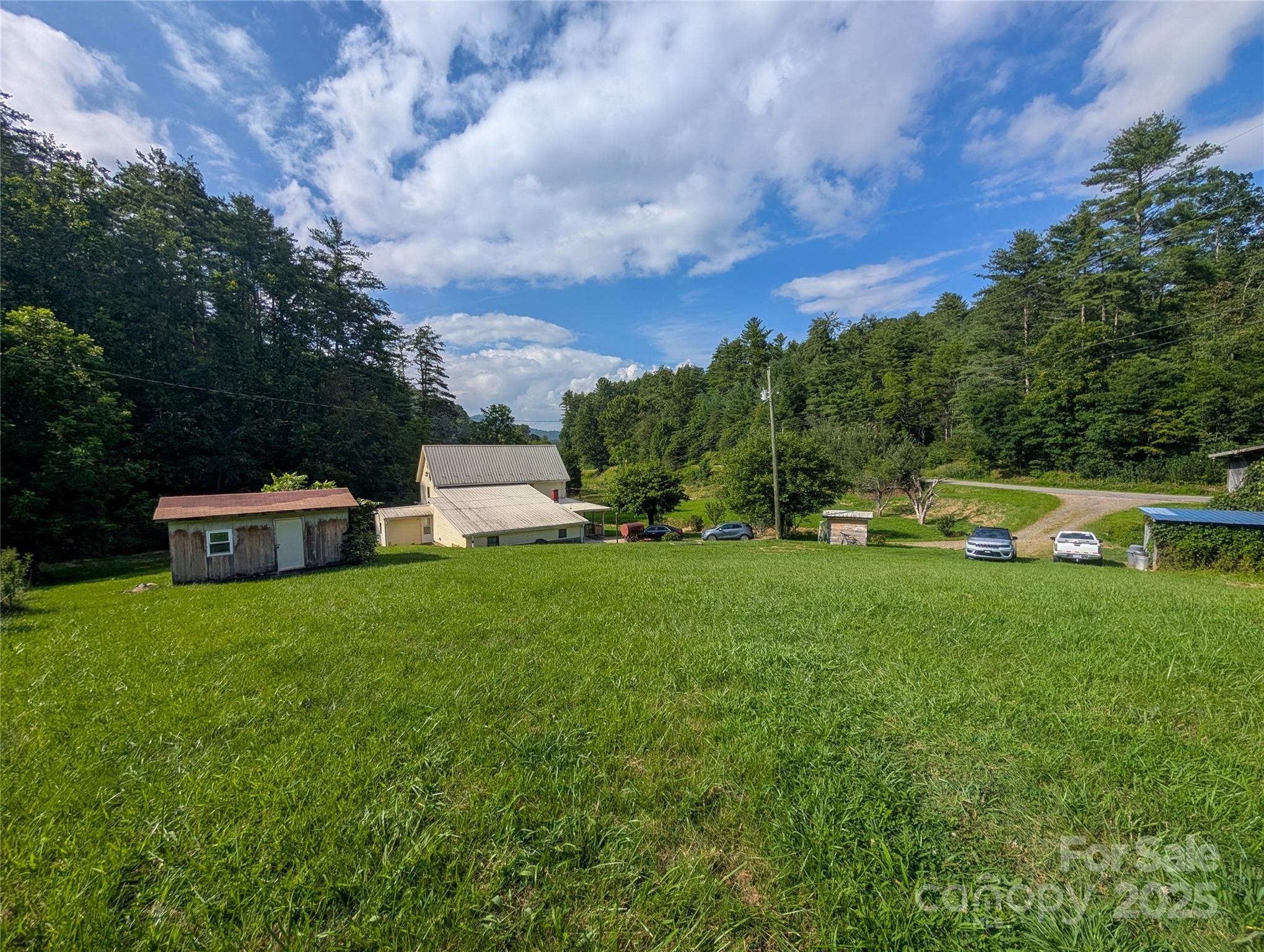 540 Pound Mill Branch Road NE Burnsville NC 28714
