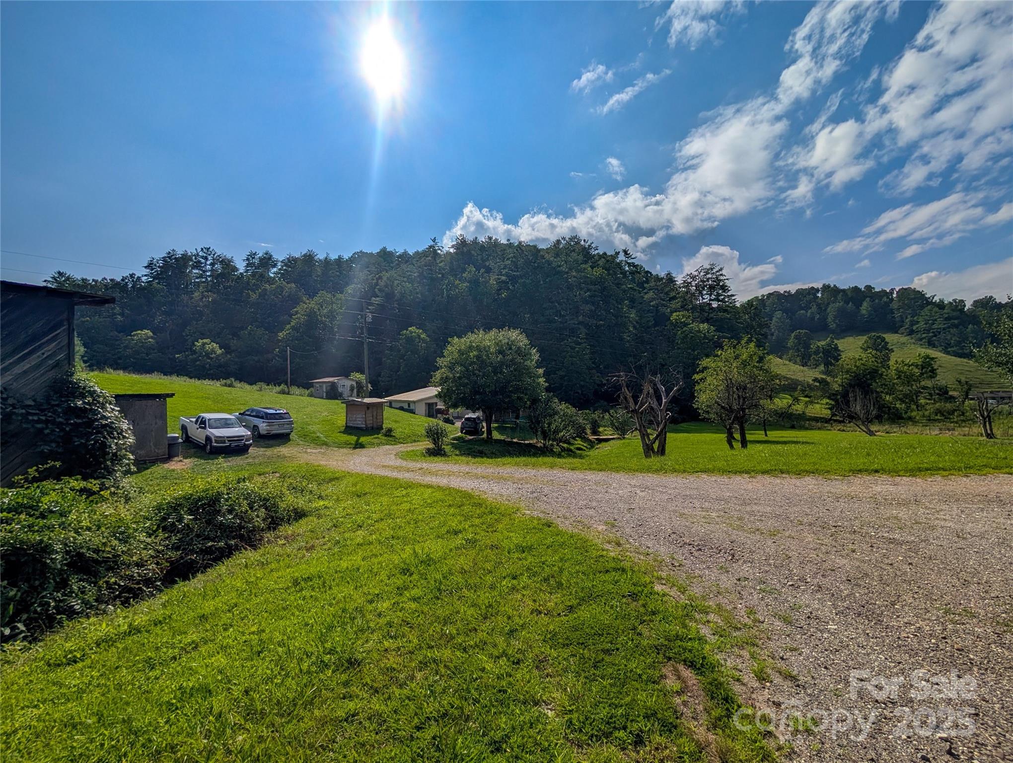 540 Pound Mill Branch Road NE Burnsville NC 28714
