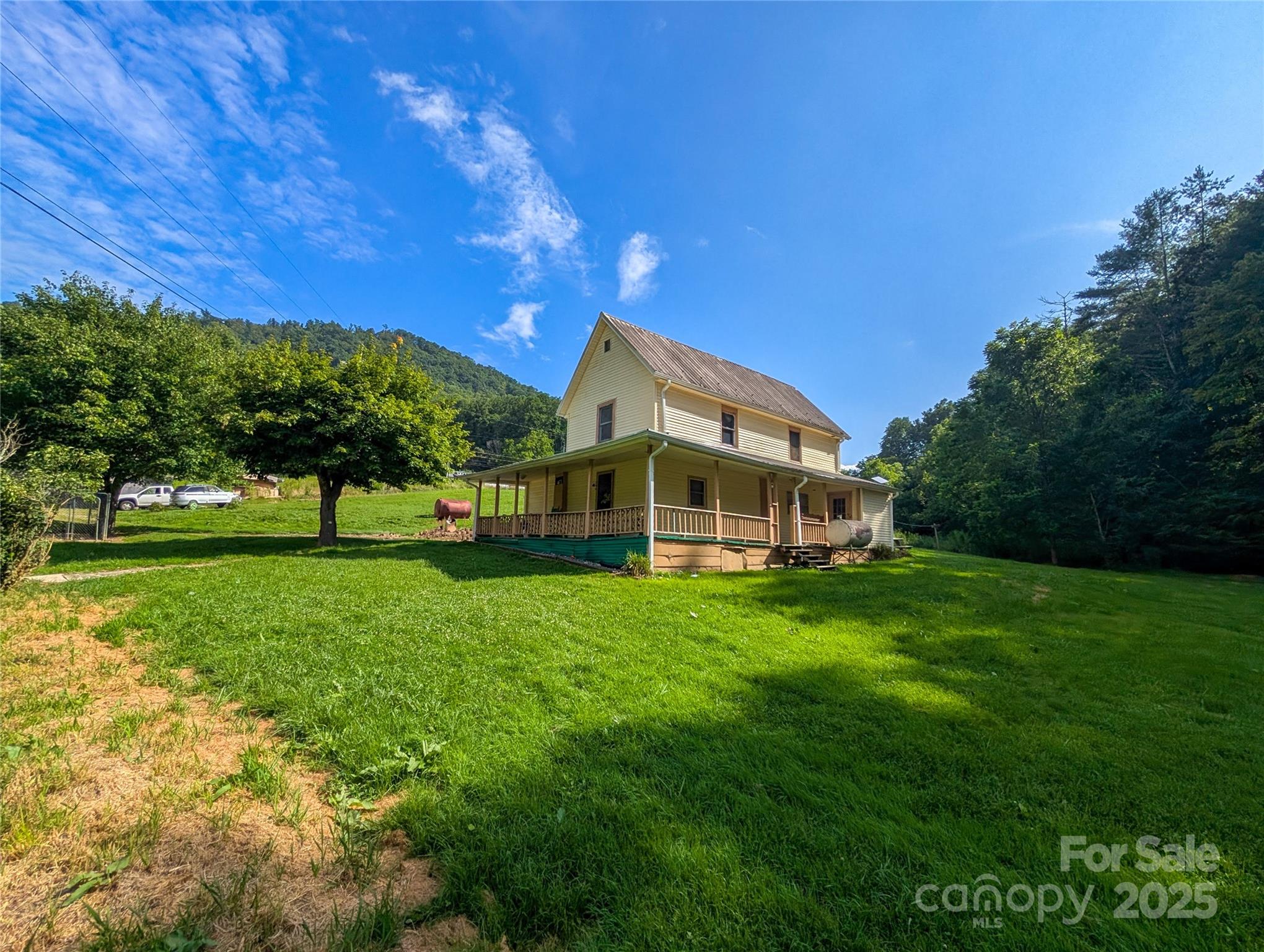 540 Pound Mill Branch Road NE Burnsville NC 28714