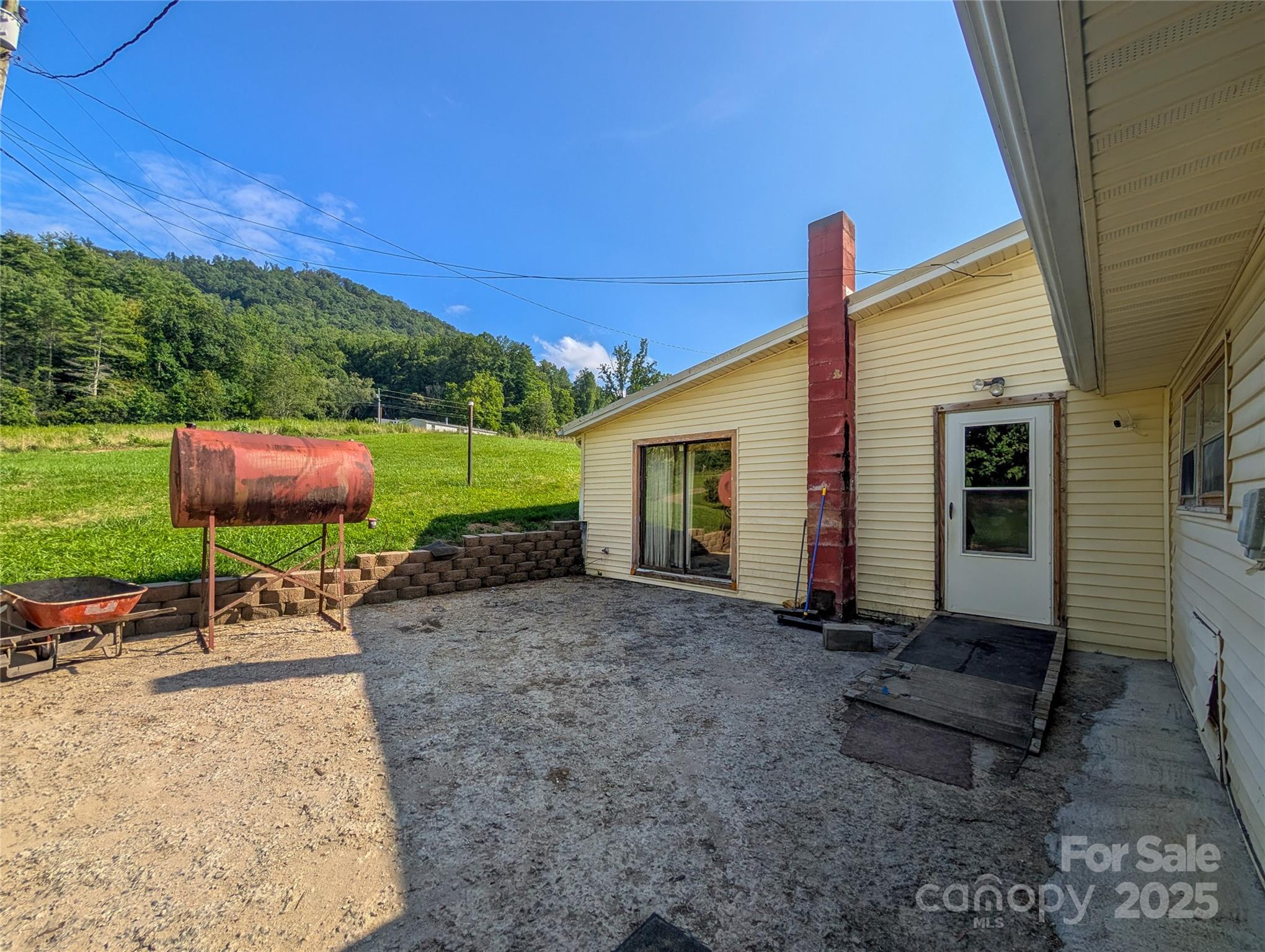 540 Pound Mill Branch Road NE Burnsville NC 28714
