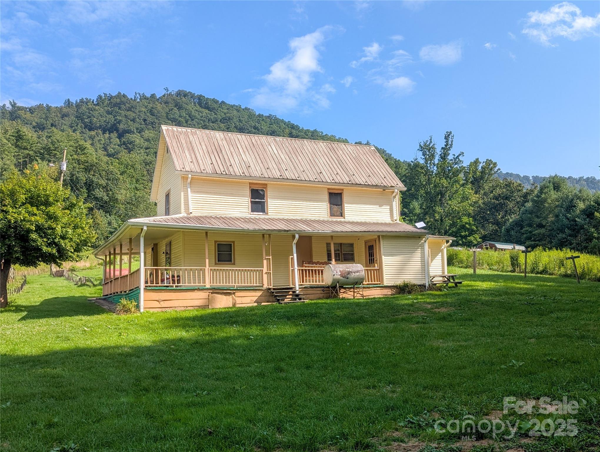 540 Pound Mill Branch Road NE Burnsville NC 28714