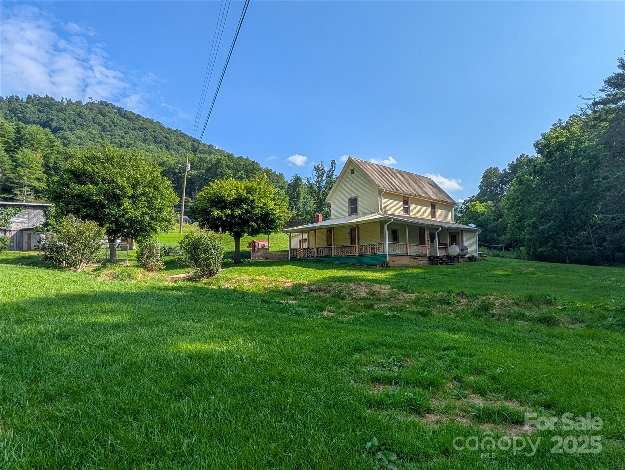 540 Pound Mill Branch Road NE Burnsville NC 28714
