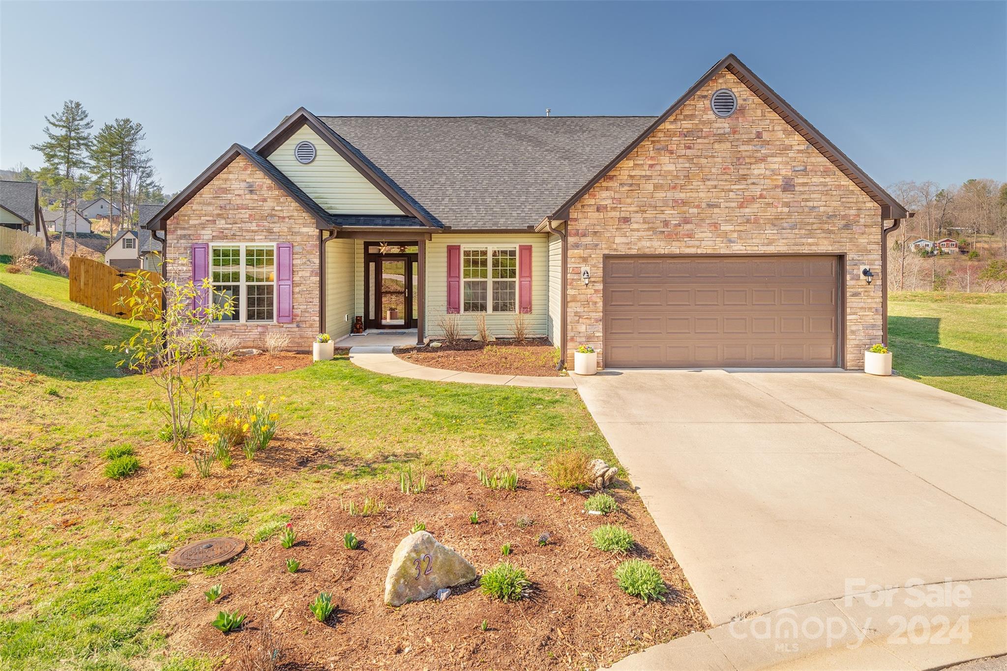 32 Checkerberry Court Weaverville NC 28787