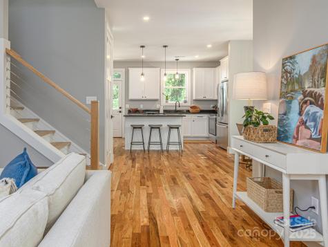61 Vandalia Avenue Asheville NC 28806