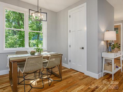 61 Vandalia Avenue Asheville NC 28806