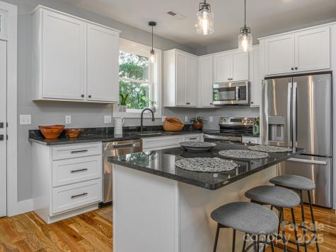 61 Vandalia Avenue Asheville NC 28806
