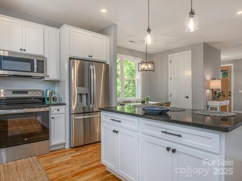 61 Vandalia Avenue Asheville NC 28806