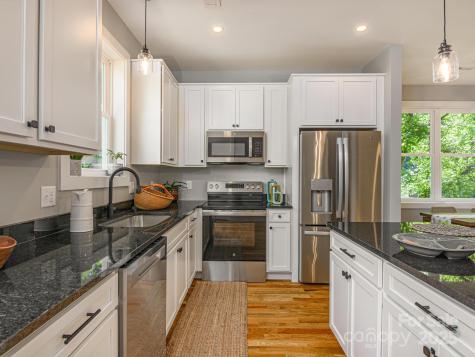 61 Vandalia Avenue Asheville NC 28806