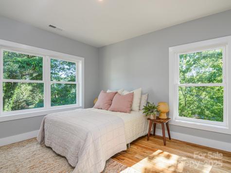 61 Vandalia Avenue Asheville NC 28806