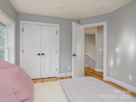61 Vandalia Avenue Asheville NC 28806