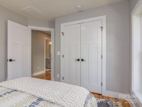 61 Vandalia Avenue Asheville NC 28806