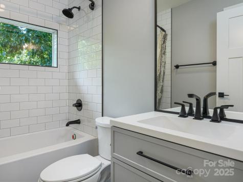 61 Vandalia Avenue Asheville NC 28806