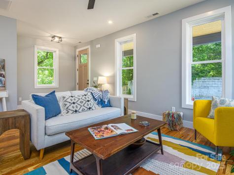 61 Vandalia Avenue Asheville NC 28806