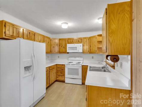 122 Vinewood Drive Waynesville NC 28786