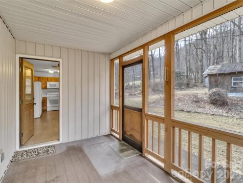 122 Vinewood Drive Waynesville NC 28786