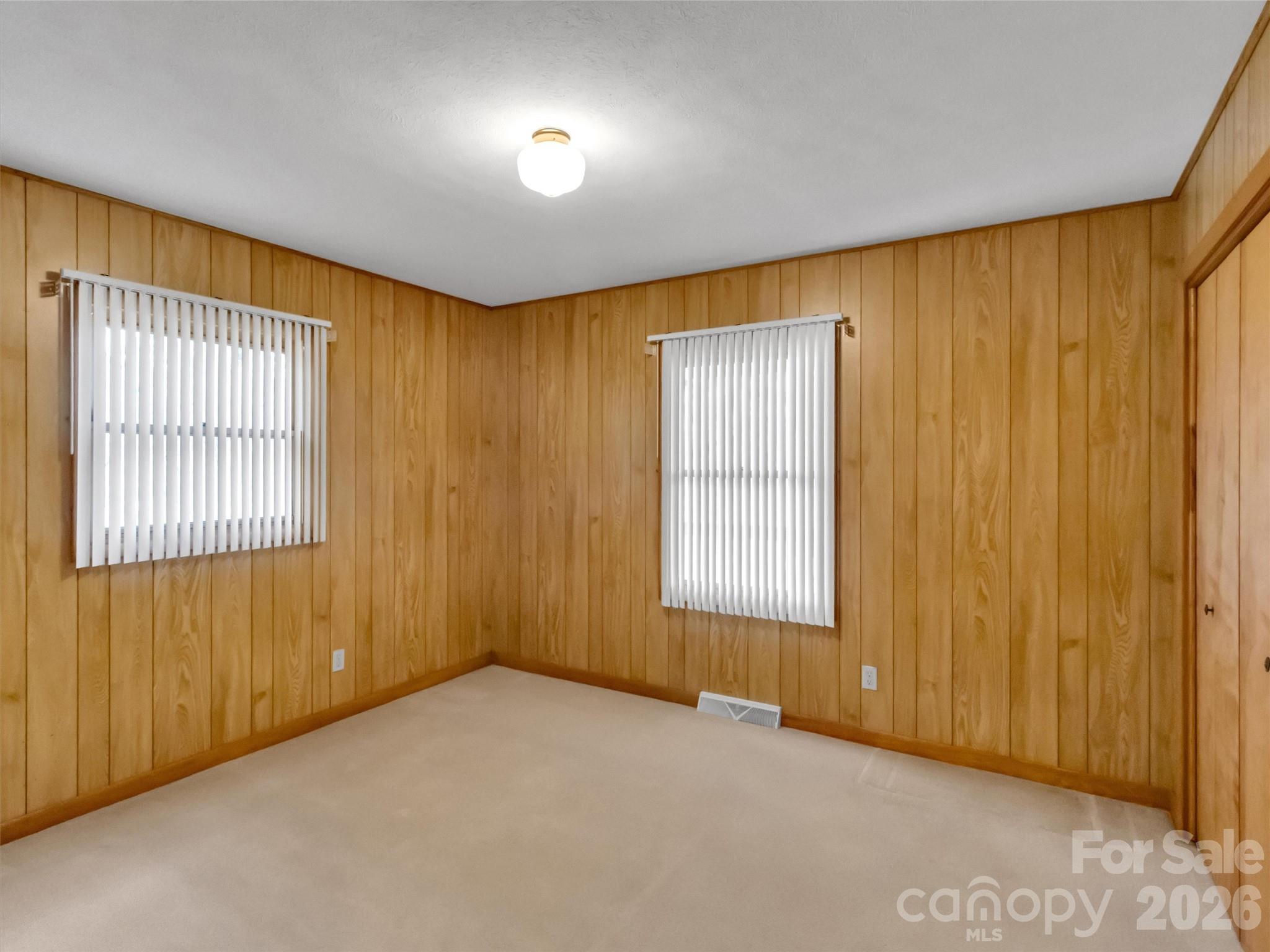 122 Vinewood Drive Waynesville NC 28786